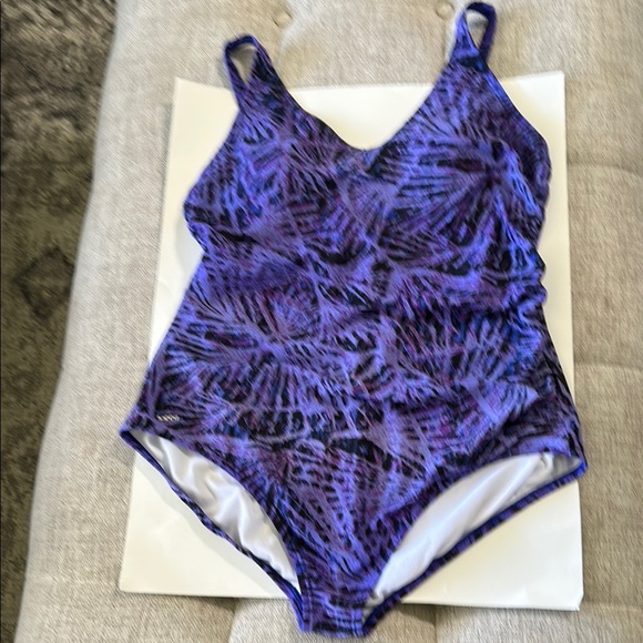 SPEEDO ONE-PIECE PURPLE TIE DYE SWIMWEAR SIZE 18 - Picture 1 of 11
